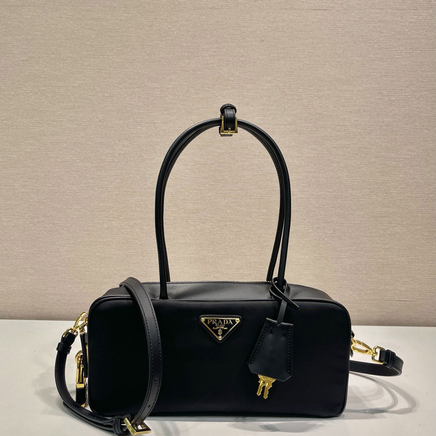 Pra*a top handle bags